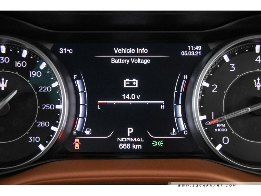 https://i.i-sgcm.com/new_cars/cars/12866/12866_g33
