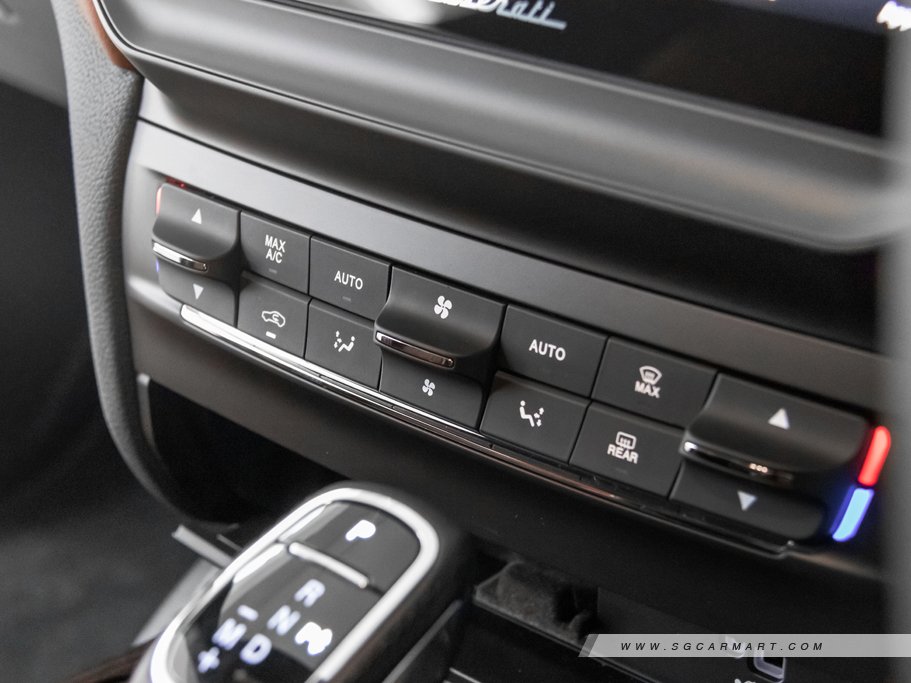 https://i.i-sgcm.com/new_cars/cars/12866/12866_g45