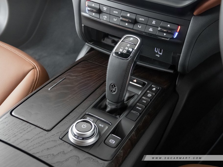 https://i.i-sgcm.com/new_cars/cars/12866/12866_g47