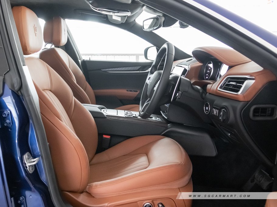 https://i.i-sgcm.com/new_cars/cars/12866/12866_g50