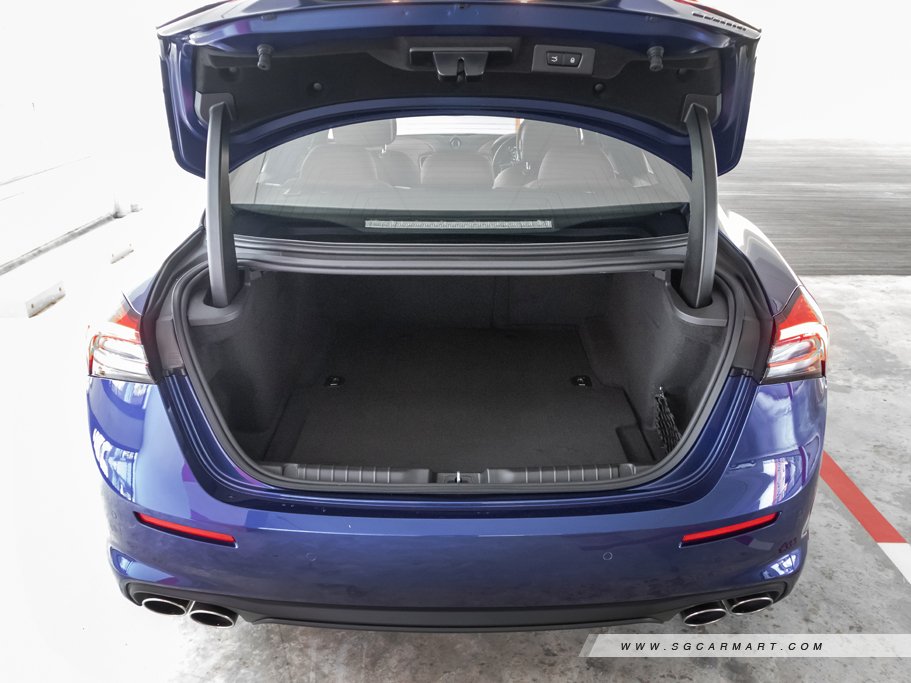 https://i.i-sgcm.com/new_cars/cars/12866/12866_g52