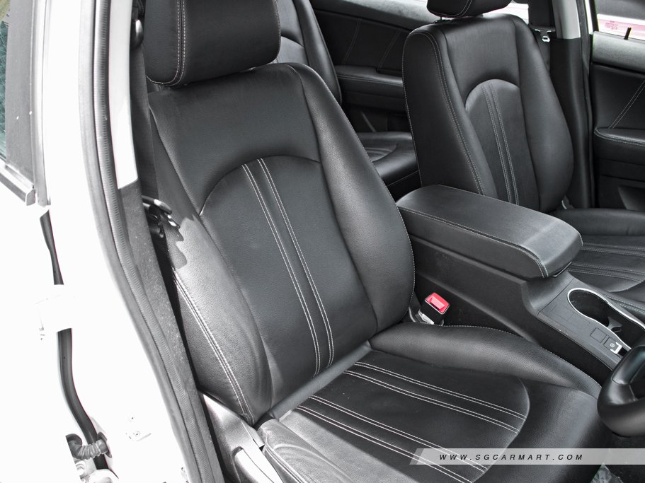 https://i.i-sgcm.com/new_cars/cars/12871/12871_g11