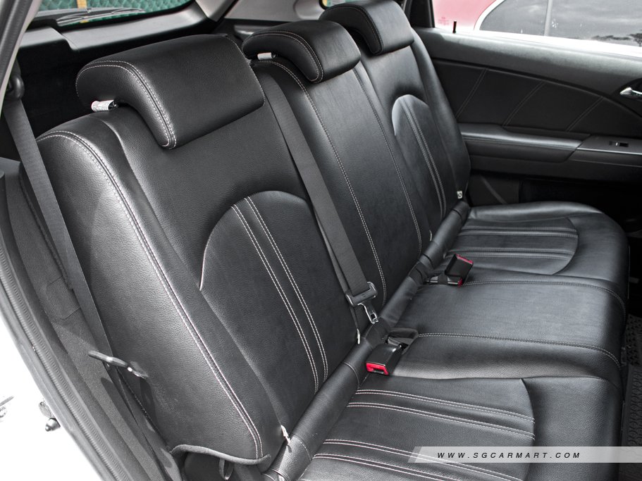 https://i.i-sgcm.com/new_cars/cars/12871/12871_g13