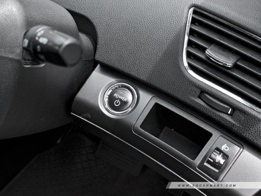 https://i.i-sgcm.com/new_cars/cars/12871/12871_g8