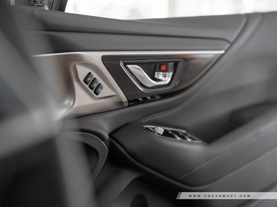 https://i.i-sgcm.com/new_cars/cars/12872/12872_g63
