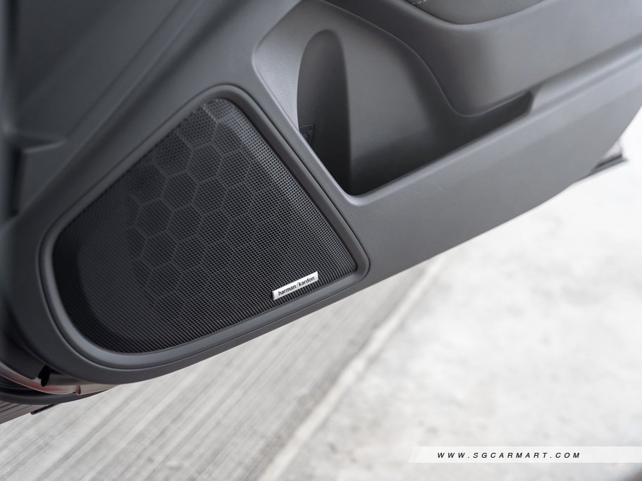 https://i.i-sgcm.com/new_cars/cars/12872/12872_g64
