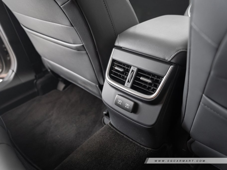 https://i.i-sgcm.com/new_cars/cars/12872/12872_g68