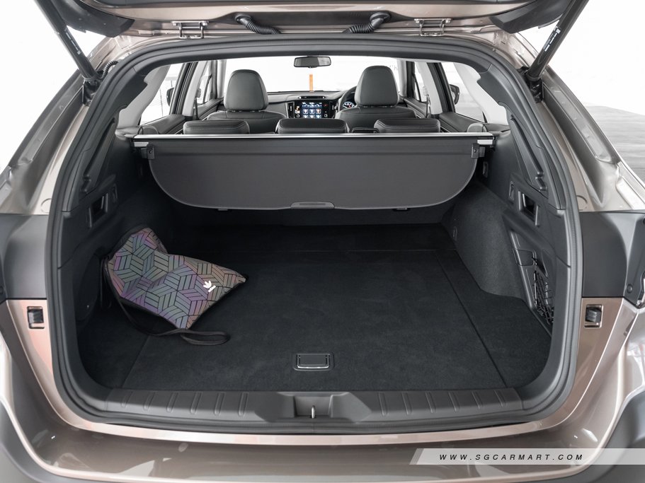 https://i.i-sgcm.com/new_cars/cars/12872/12872_g70
