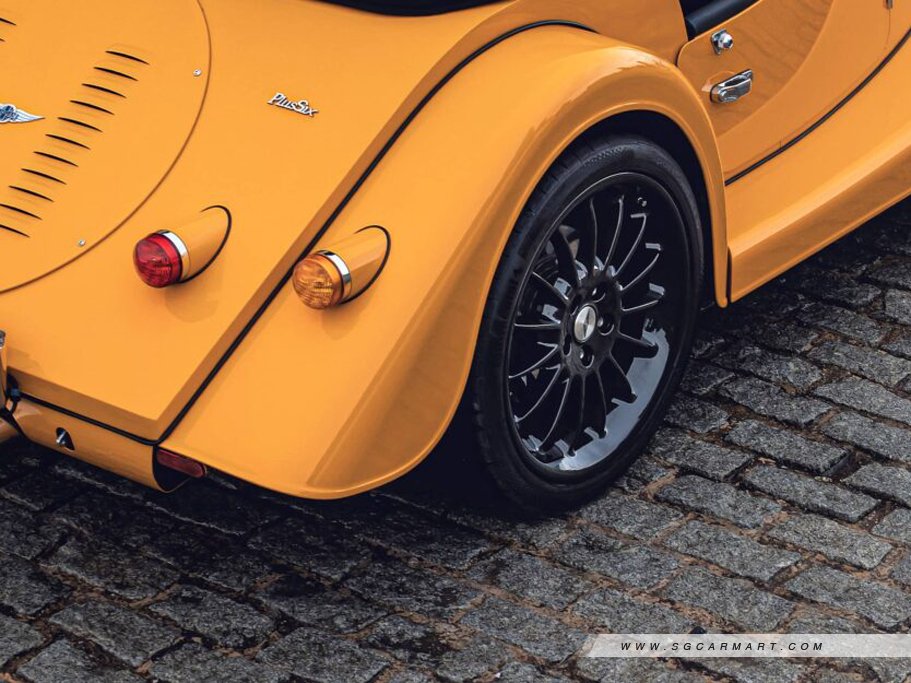 https://i.i-sgcm.com/new_cars/cars/12877/12877_g12