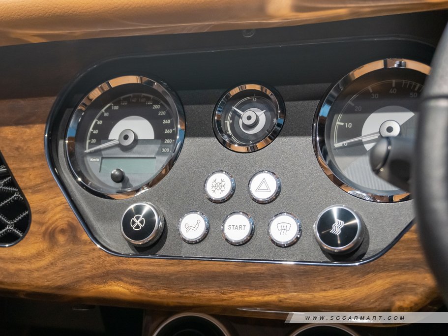 https://i.i-sgcm.com/new_cars/cars/12877/12877_g46