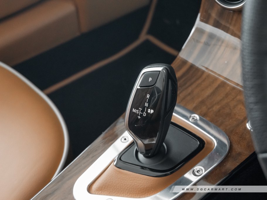 https://i.i-sgcm.com/new_cars/cars/12877/12877_g49