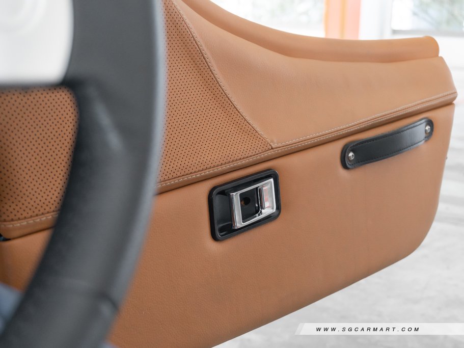 https://i.i-sgcm.com/new_cars/cars/12877/12877_g52