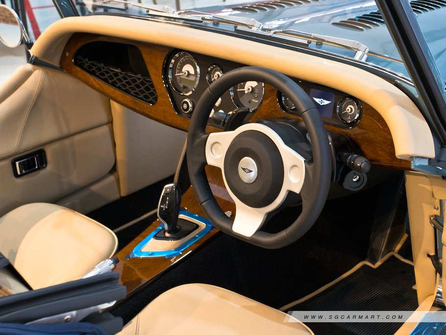 https://i.i-sgcm.com/new_cars/cars/12878/12878_g40