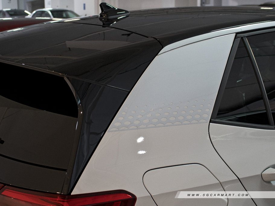https://i.i-sgcm.com/new_cars/cars/12879/12879_g41