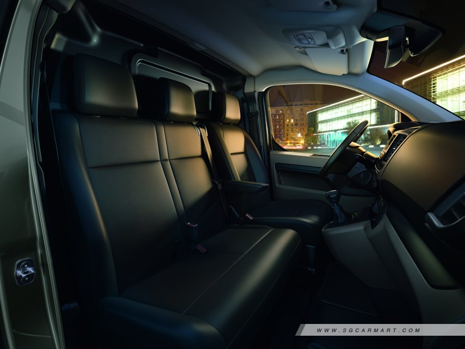 https://i.i-sgcm.com/new_cars/cars/12881/12881_g11