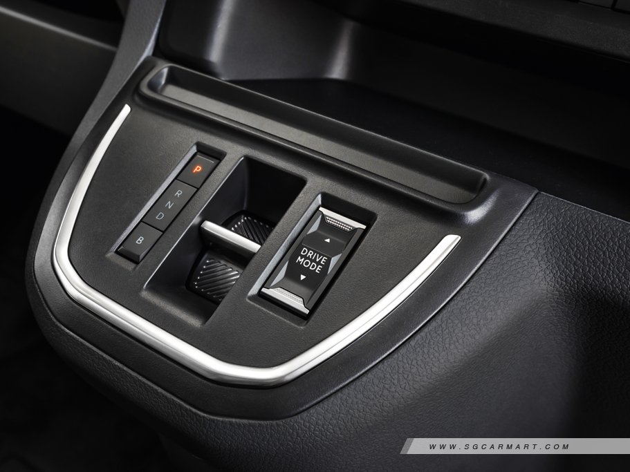 https://i.i-sgcm.com/new_cars/cars/12881/12881_g14