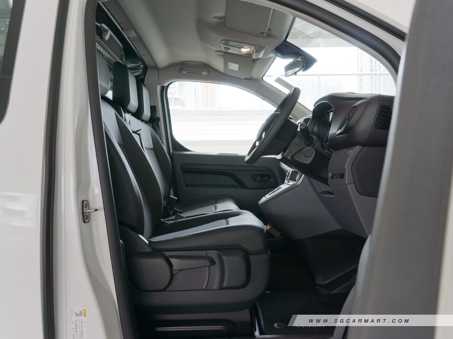 https://i.i-sgcm.com/new_cars/cars/12881/12881_g34