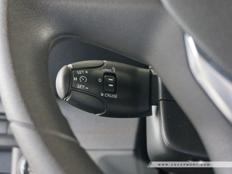 https://i.i-sgcm.com/new_cars/cars/12881/12881_g40