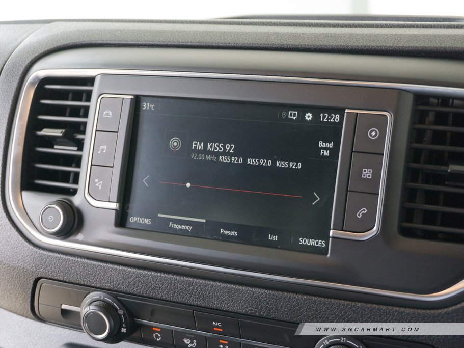 https://i.i-sgcm.com/new_cars/cars/12881/12881_g43