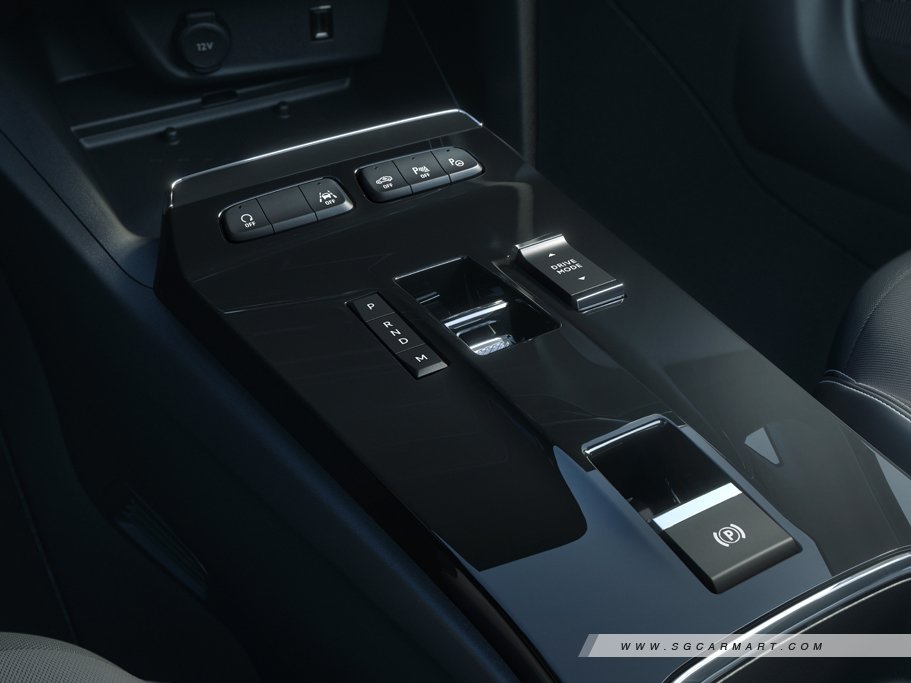 https://i.i-sgcm.com/new_cars/cars/12882/12882_g22