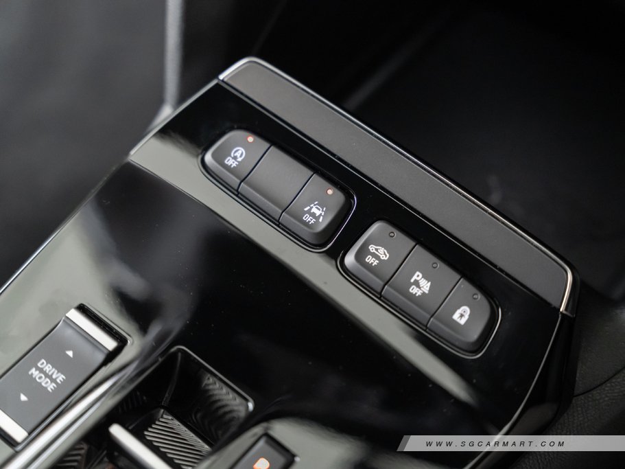 https://i.i-sgcm.com/new_cars/cars/12882/12882_g53
