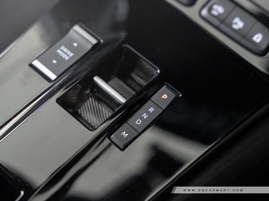 https://i.i-sgcm.com/new_cars/cars/12882/12882_g54