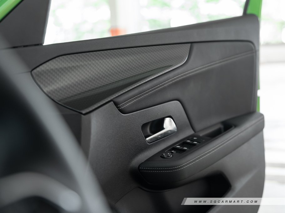 https://i.i-sgcm.com/new_cars/cars/12882/12882_g58