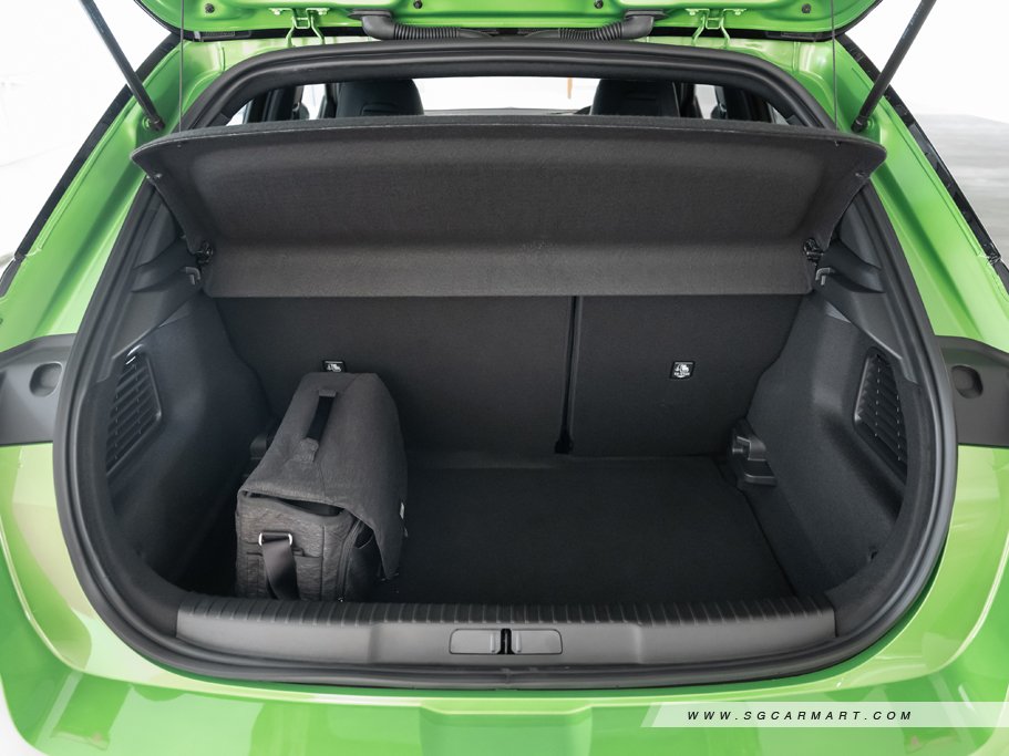 https://i.i-sgcm.com/new_cars/cars/12882/12882_g63
