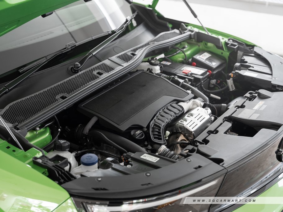 https://i.i-sgcm.com/new_cars/cars/12882/12882_g64