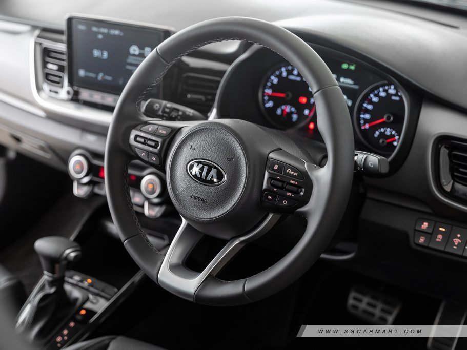 https://i.i-sgcm.com/new_cars/cars/12886/12886_g24