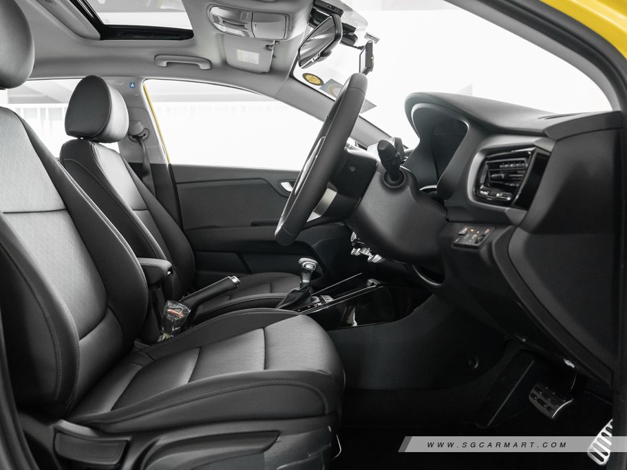 https://i.i-sgcm.com/new_cars/cars/12886/12886_g40