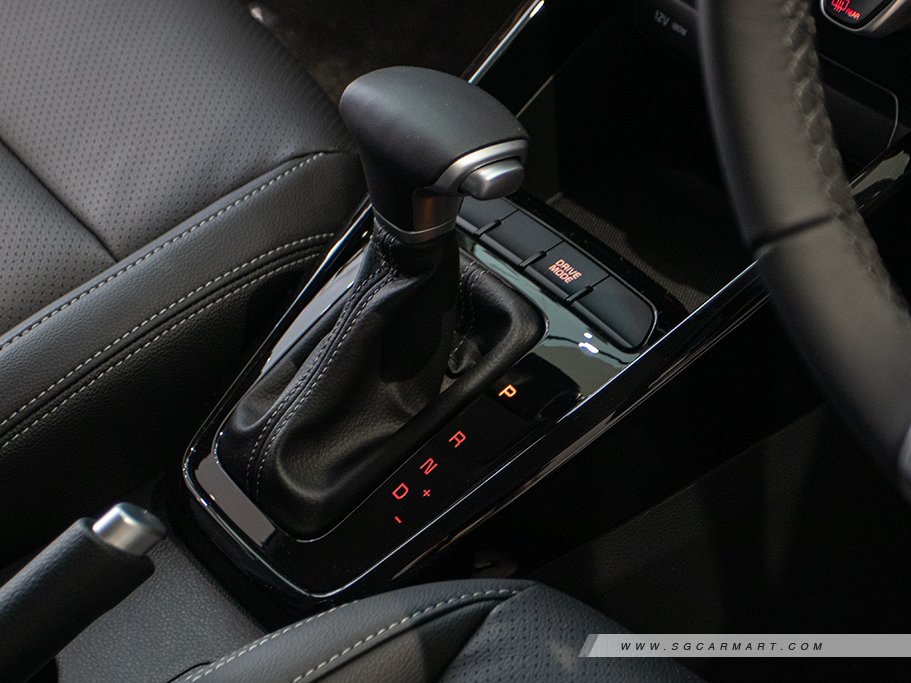 https://i.i-sgcm.com/new_cars/cars/12886/12886_g59