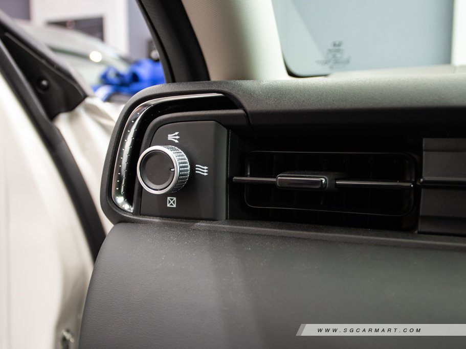 https://i.i-sgcm.com/new_cars/cars/12887/12887_g105
