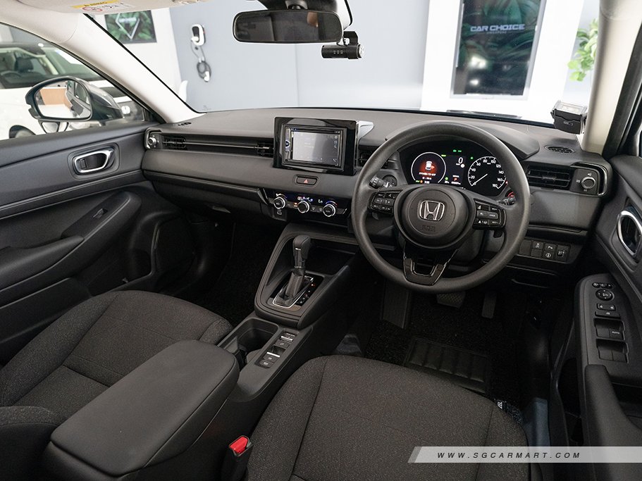 https://i.i-sgcm.com/new_cars/cars/12887/12887_g126