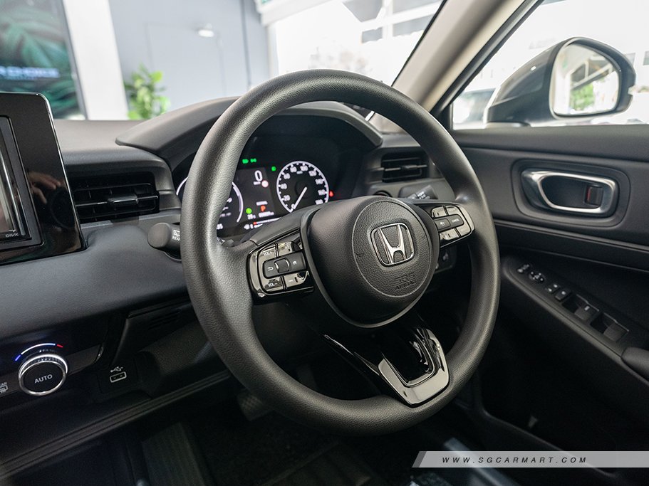 https://i.i-sgcm.com/new_cars/cars/12887/12887_g127
