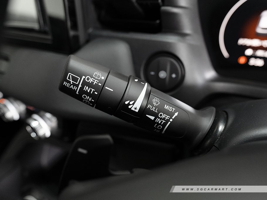 https://i.i-sgcm.com/new_cars/cars/12887/12887_g129