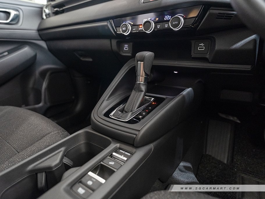 https://i.i-sgcm.com/new_cars/cars/12887/12887_g135