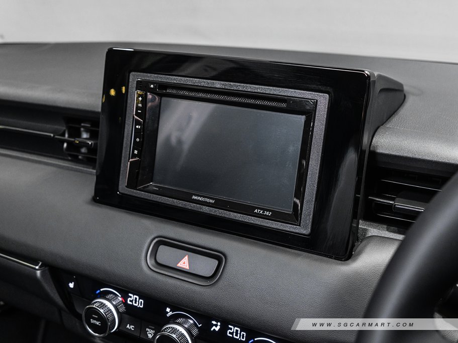 https://i.i-sgcm.com/new_cars/cars/12887/12887_g77