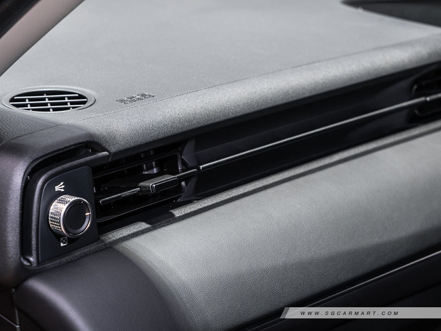 https://i.i-sgcm.com/new_cars/cars/12887/12887_g81