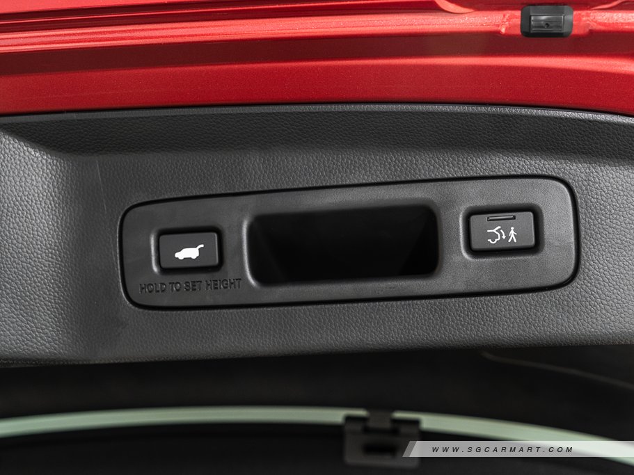 https://i.i-sgcm.com/new_cars/cars/12887/12887_g83