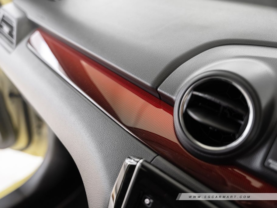https://i.i-sgcm.com/new_cars/cars/12888/12888_g52