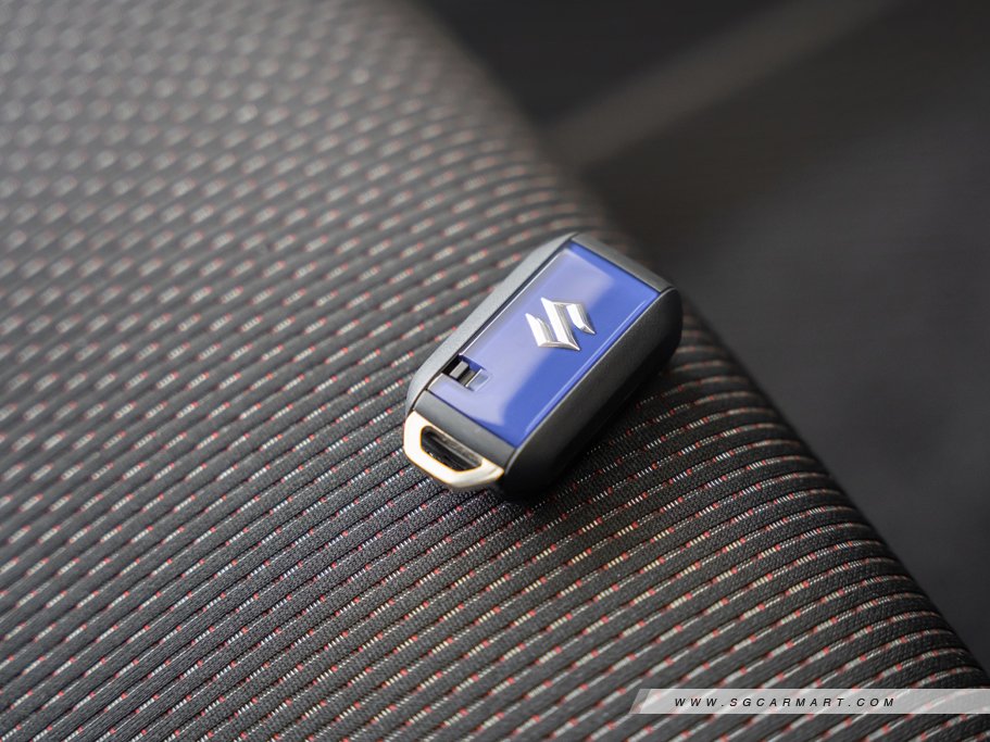 https://i.i-sgcm.com/new_cars/cars/12888/12888_g69