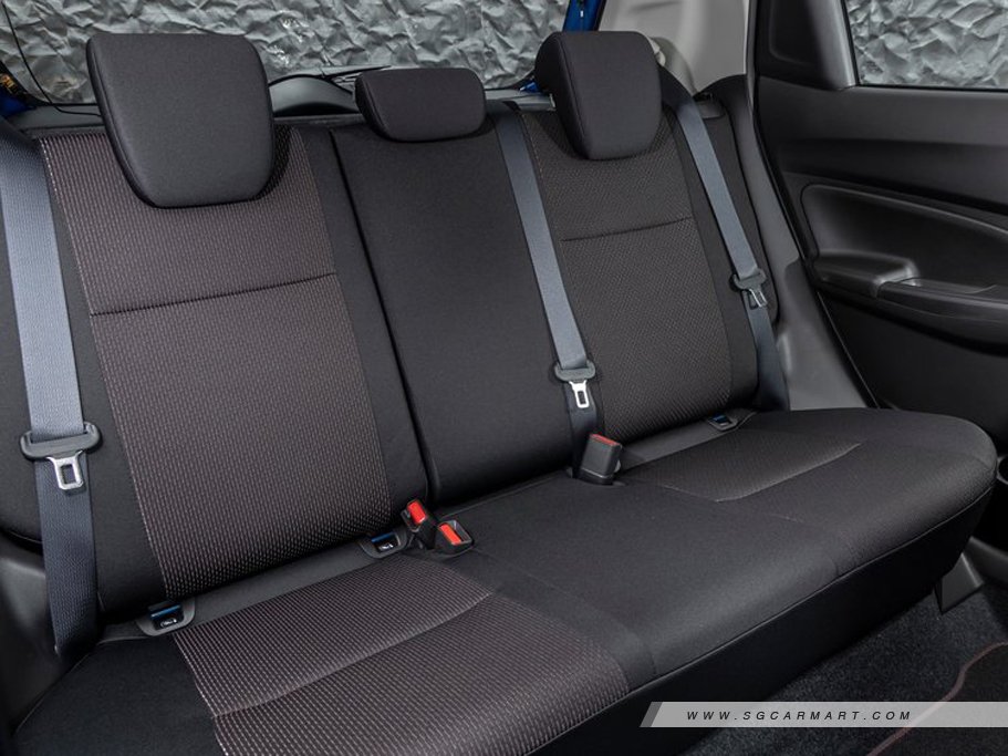 https://i.i-sgcm.com/new_cars/cars/12888/12888_g74