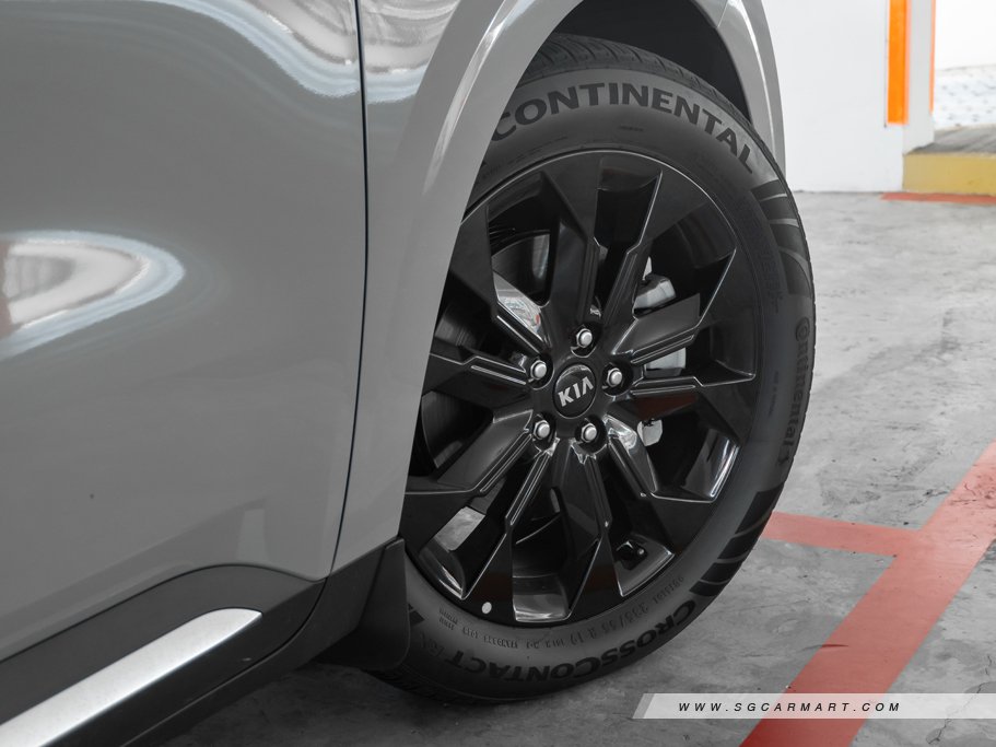 https://i.i-sgcm.com/new_cars/cars/12889/12889_g33