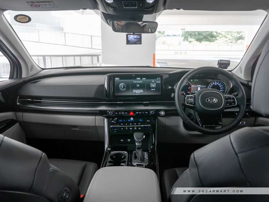 https://i.i-sgcm.com/new_cars/cars/12889/12889_g40