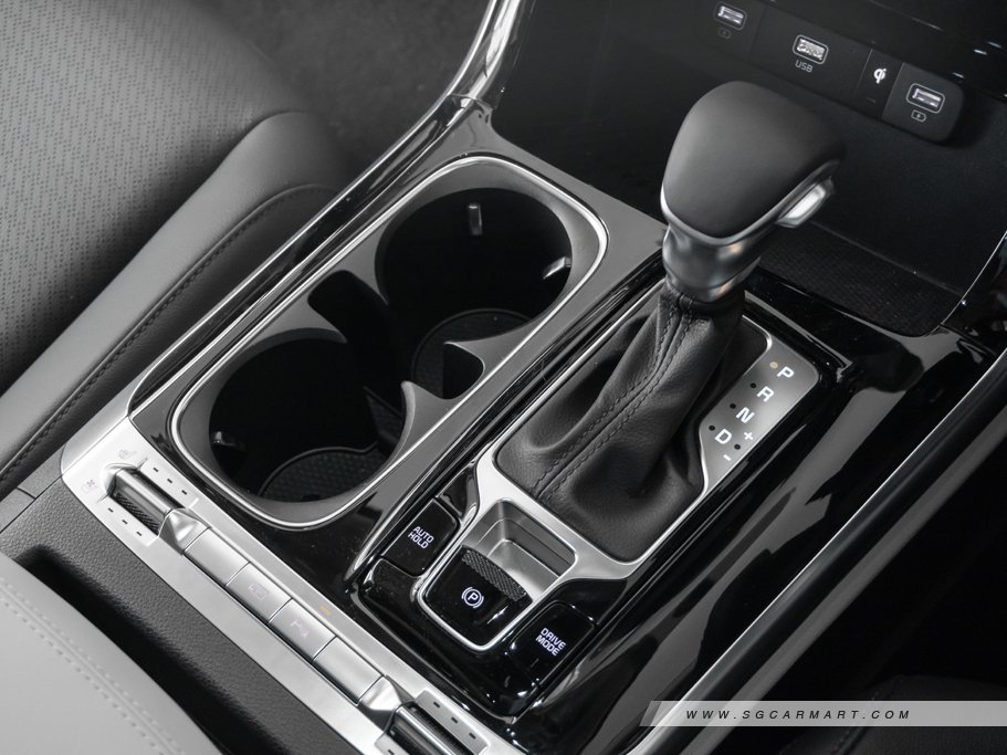 https://i.i-sgcm.com/new_cars/cars/12889/12889_g61