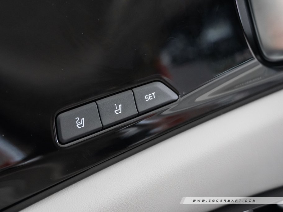 https://i.i-sgcm.com/new_cars/cars/12889/12889_g65