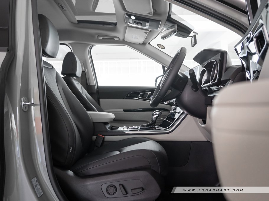 https://i.i-sgcm.com/new_cars/cars/12889/12889_g68