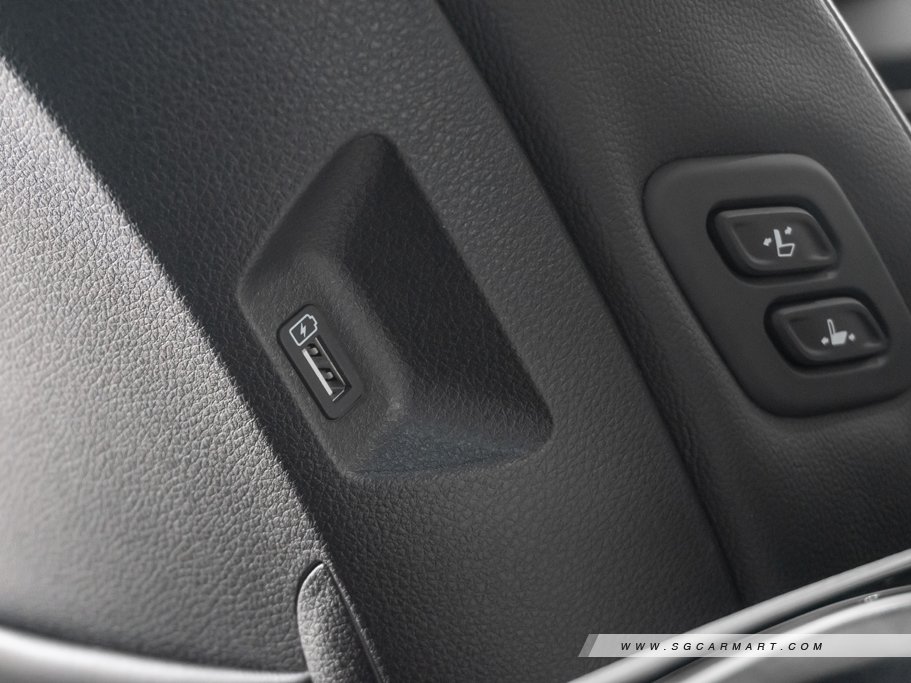 https://i.i-sgcm.com/new_cars/cars/12889/12889_g74