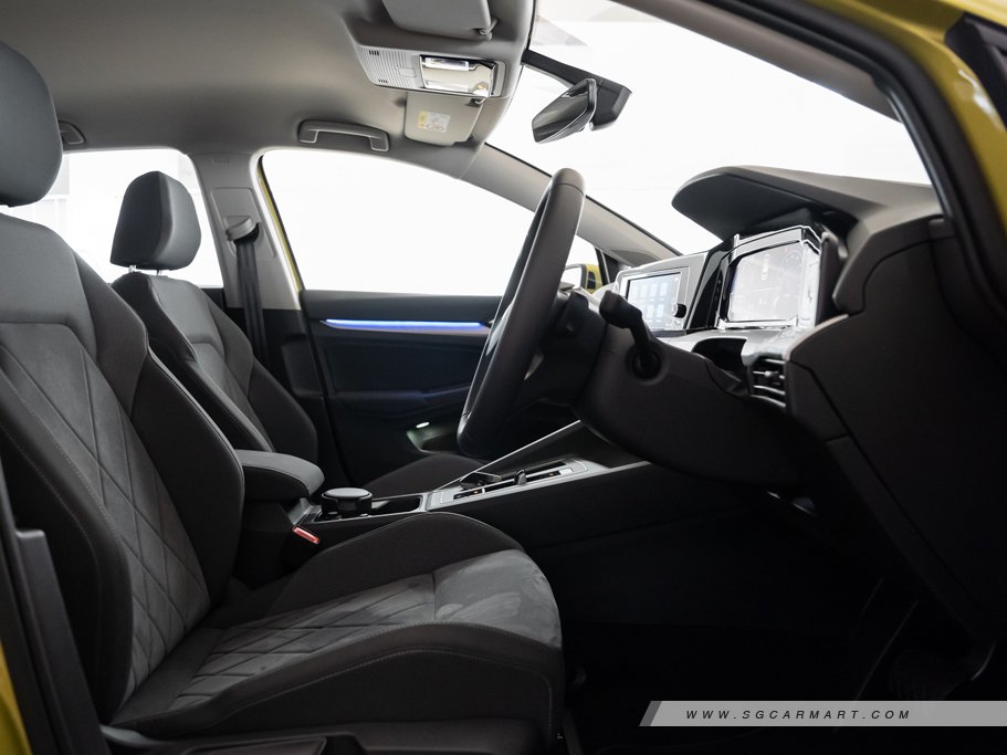 https://i.i-sgcm.com/new_cars/cars/12893/12893_g127